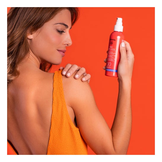 Apivita Bee Sun Safe Spray Hydra Melting Ultra Léger Visage & Corps SPF30 200 ml
