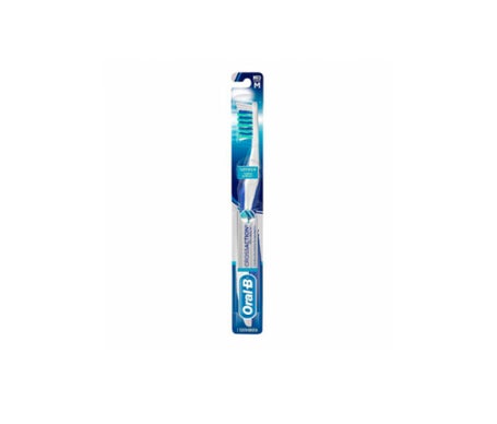 Oral-B™ Cross Action 40 Brosse à dents Adultes Medium 1 u.